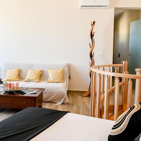 Residence By Georgia Studios ฟิรา ภายนอก รูปภาพ