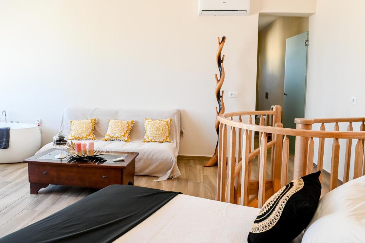 Residence By Georgia Studios ฟิรา ภายนอก รูปภาพ