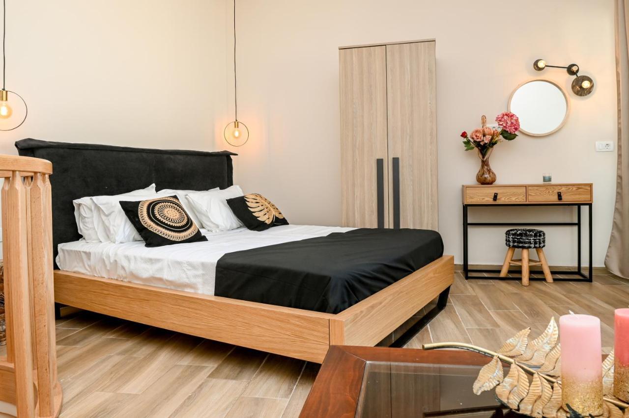 Residence By Georgia Studios ฟิรา ภายนอก รูปภาพ